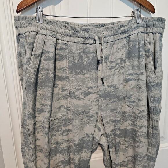 Athleta Farallon Space Dye Jogger Women Size 2X Gray Camo Relaxed Casual Utility - Picture 3 of 9